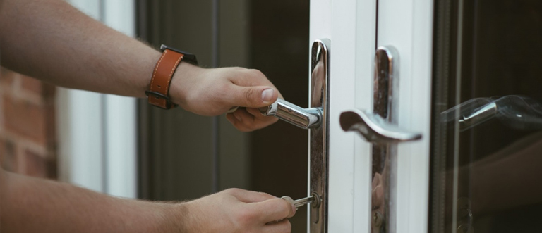 24 hour key locksmith Bostonia
